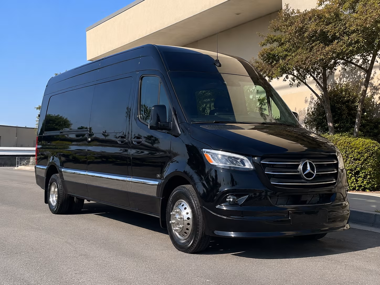Cleveland Airport Shuttle & Transportation party bus exterior