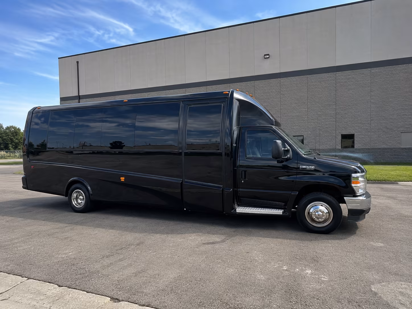 Cleveland Airport Shuttle & Transportation party bus exterior