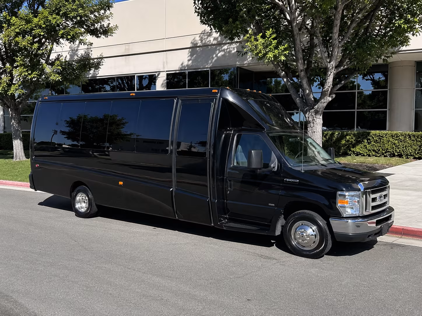 Cleveland Bachelor & Bachelorette Transportation party bus exterior