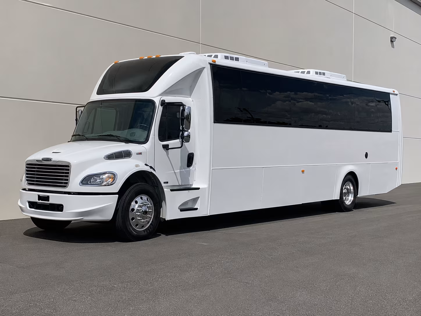 Cleveland Birthday, Sweet 16, & Quinceañera Transportation group transportation