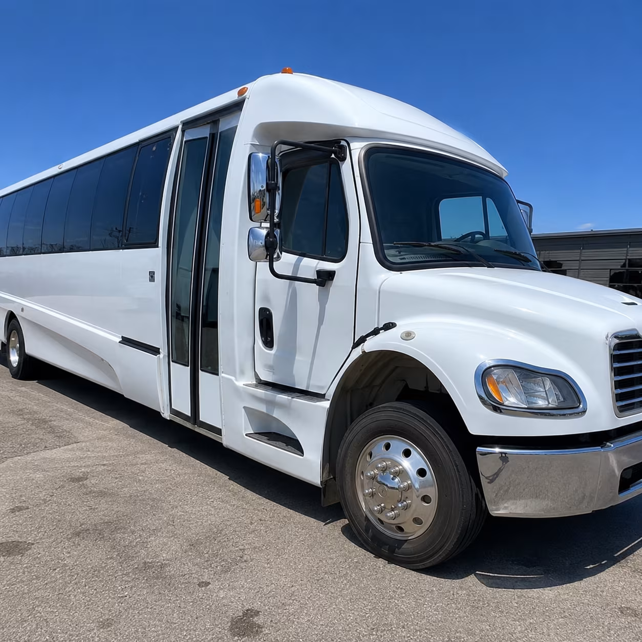 Cleveland Corporate Transportation party bus exterior