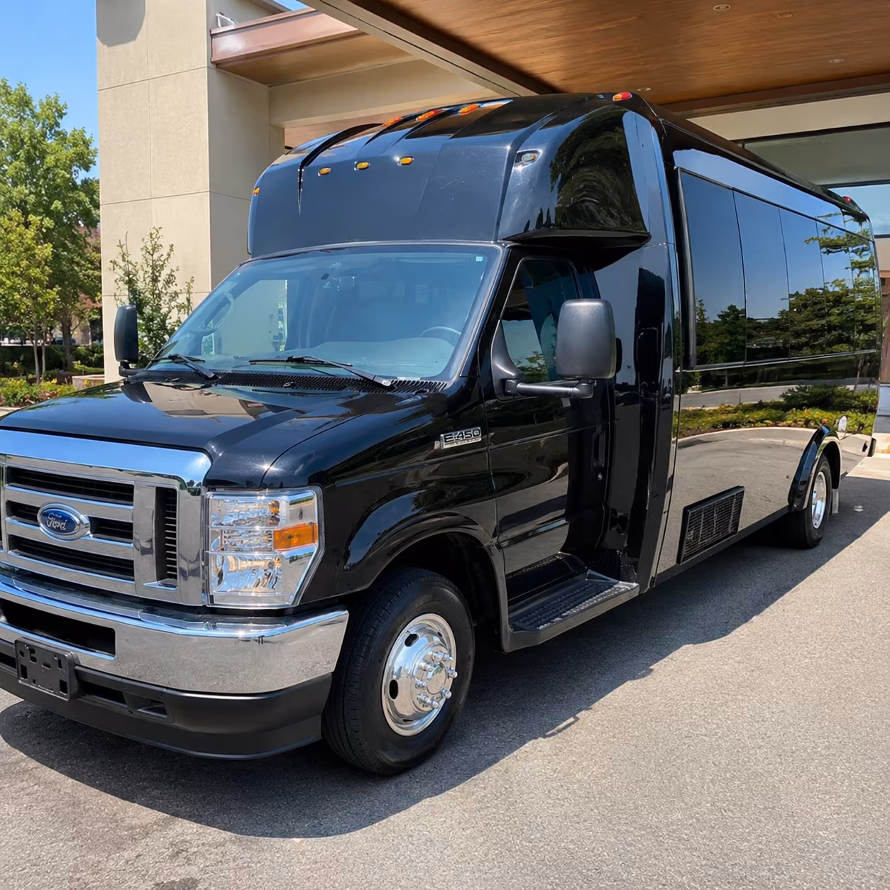 Cleveland Prom & Homecoming Transportation party bus exterior