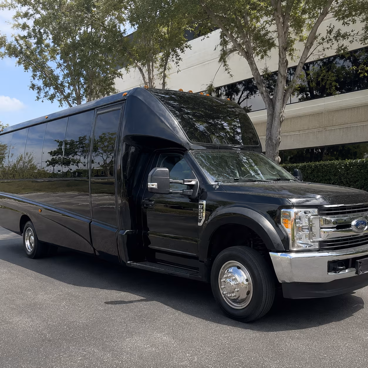 Cleveland Winery Tour & Pub Crawl Transportation pickup coordination