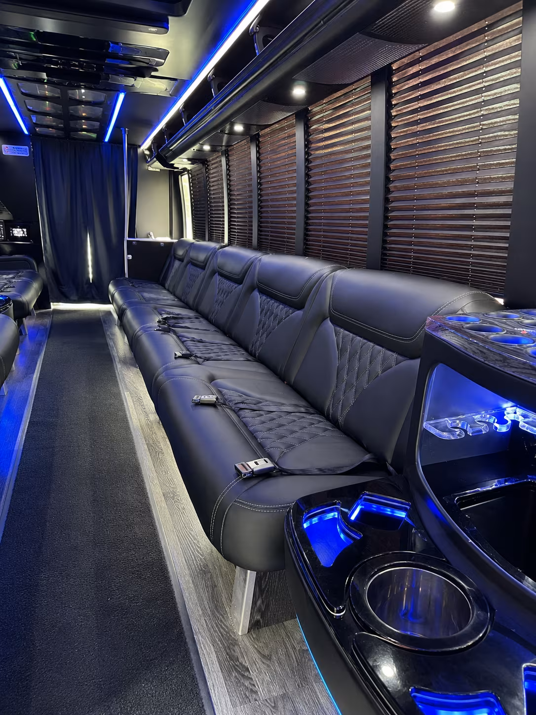 Youngstown Birthday, Sweet 16, & Quinceañera Party Bus Rentals